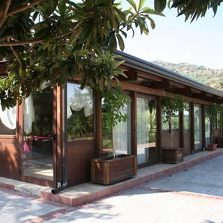 Farm stay Agripark Gole Alcantara Motta Camastra